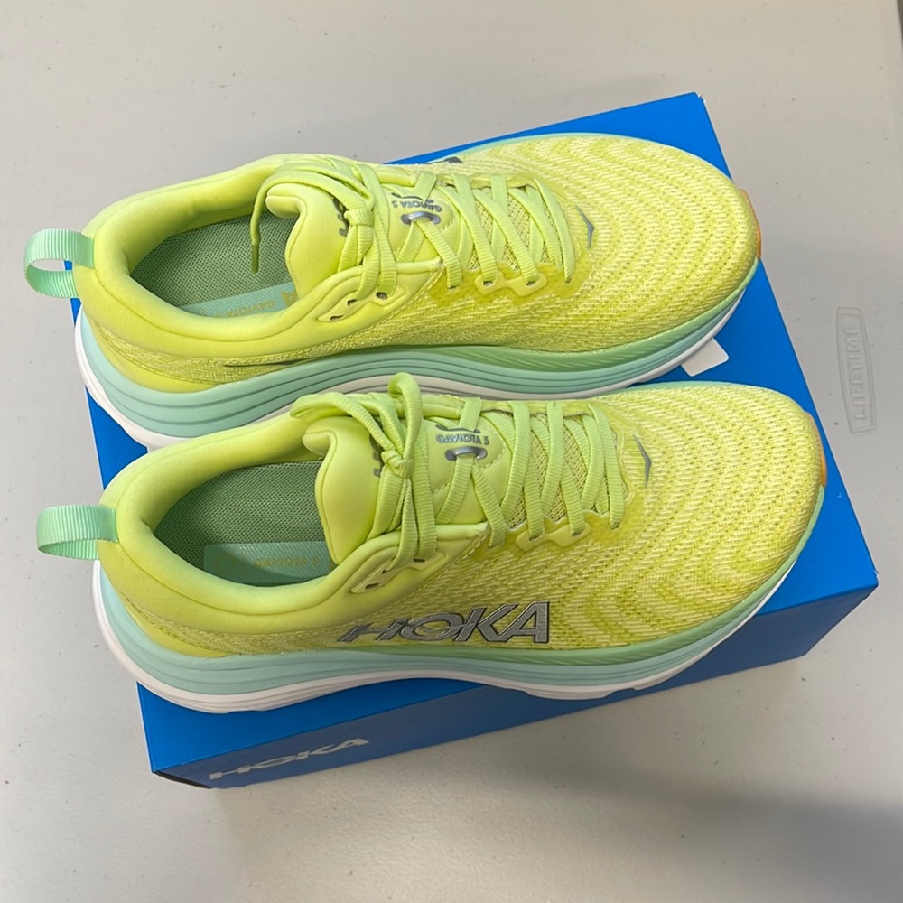 Hoka Gaviota 5 in citrus glow/sunlit ocean